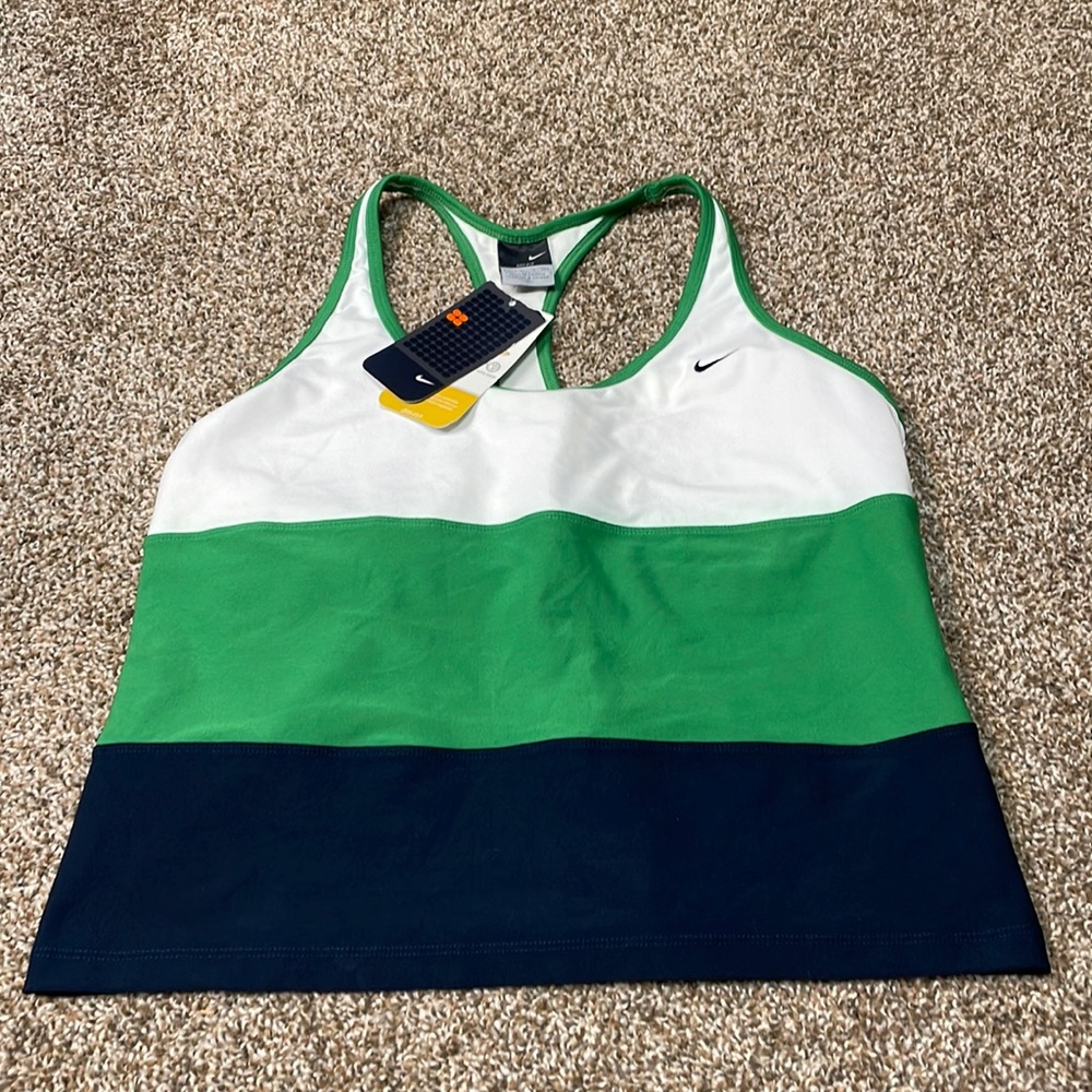 Girls Nike Tank Top with Shelf Bra Size XL (16-18). NWT.